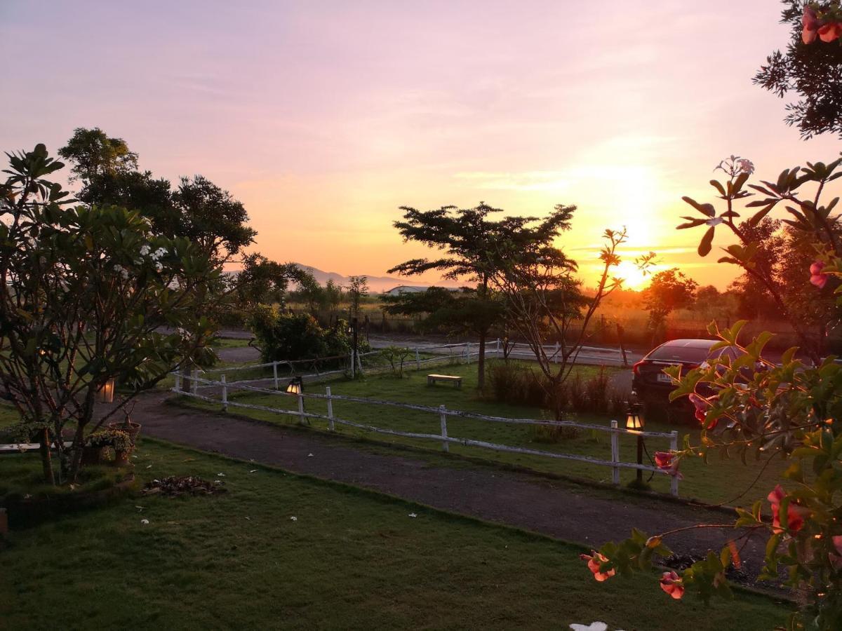 Terrua Main Ten Villa Garden Suan Phueng Εξωτερικό φωτογραφία