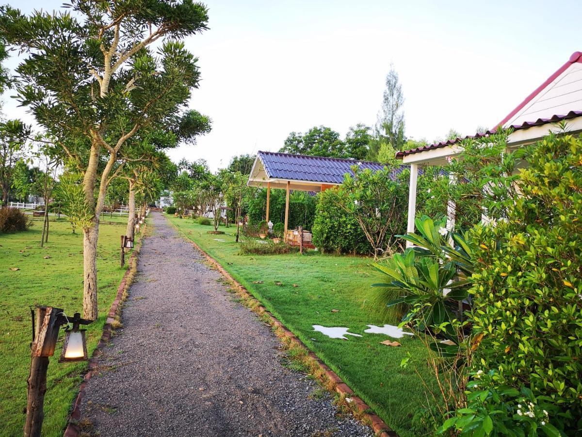 Terrua Main Ten Villa Garden Suan Phueng Εξωτερικό φωτογραφία